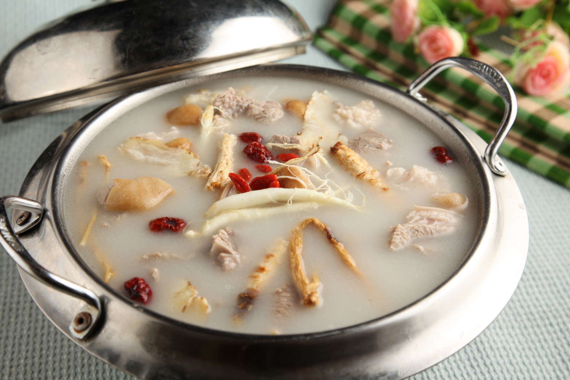 滋補(bǔ)羊肉湯